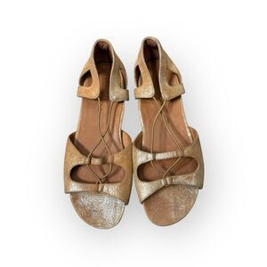 L’Amour Des Pieds Darren Flat Strappy Sandals Size 11